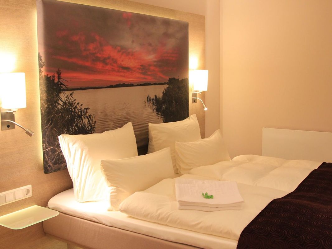 Superior Bettpanel - Flair-Hotel Weiss